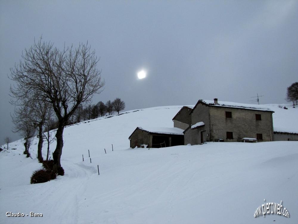 30 Ultimo sprazzo di sole.JPG